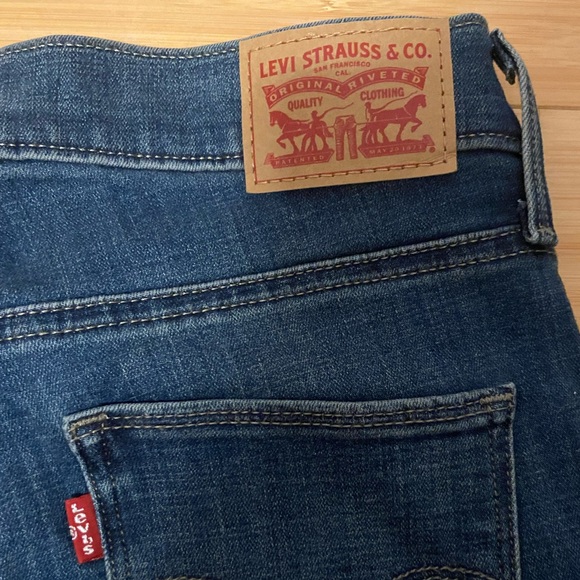 Levi’s 511 Slimming Straight Jeans Dark Wash Classic Fit Size 27 - Picture 5 of 6